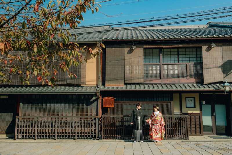 ◇京都エリア【祇園ロケーション】衣装+ヘアメイク+髪飾り+草履/写真全データ納品/レタッチ修正