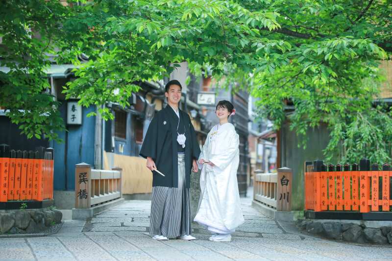 ◇京都エリア【祇園ロケーション】衣装+ヘアメイク+髪飾り+草履/写真全データ納品/レタッチ修正