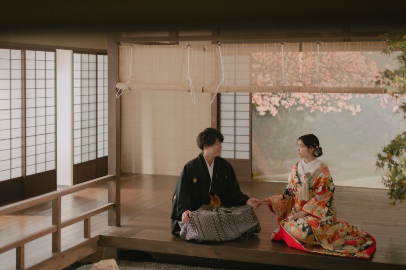 お得なプレゼント特典付き☆《中之島公園＋和庭園スタジオ》和装もドレスも両方楽しめる♬ヘアメイク+小物+写真全データ(美整補正)