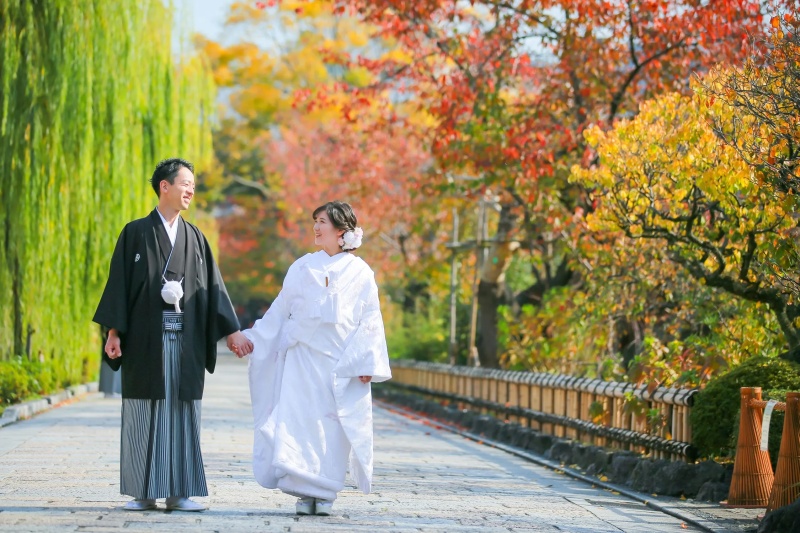 ◇京都エリア【祇園ロケーション】衣装+ヘアメイク+髪飾り+草履/写真全データ納品/レタッチ修正