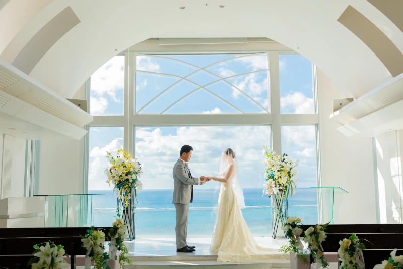 【チャペル＋ビーチフォト】アルバム20ページ+写真全データ納品_228030円(美肌/小顔/スタイル補正）