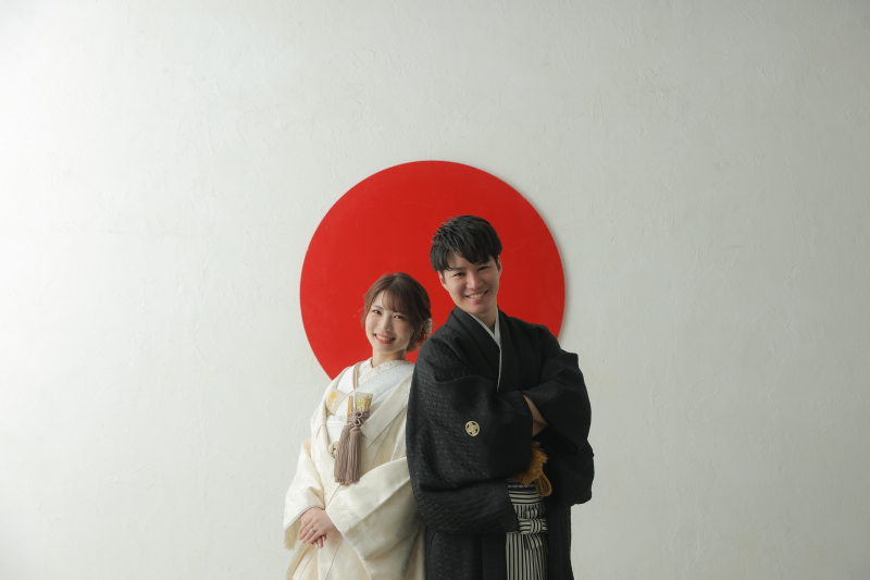 【和装スタジオ撮影 7,700円_婚礼写真1枚+画像データ1枚付き】衣装+ヘアメイク+髪飾り+小道具+草履◇美肌/小顔補正 含む