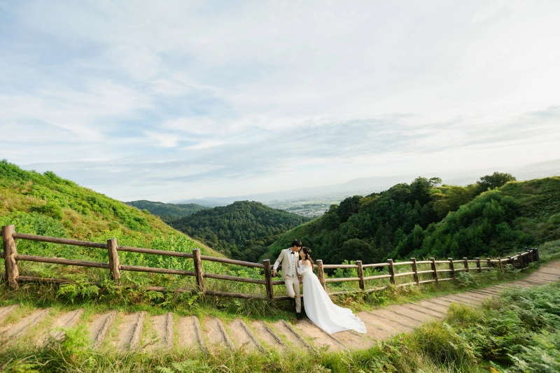 ◇奈良エリア【若草山ロケーション】衣装+ヘアメイク+アクセサリー+ブーケ+ベール/写真全データ納品/レタッチ修正