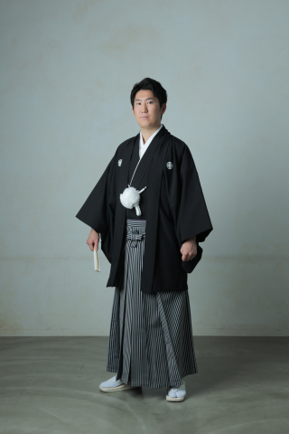 紋付：黒　袴：仙台平