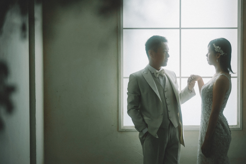 撮影は当店の洋装スタジオで行いました。