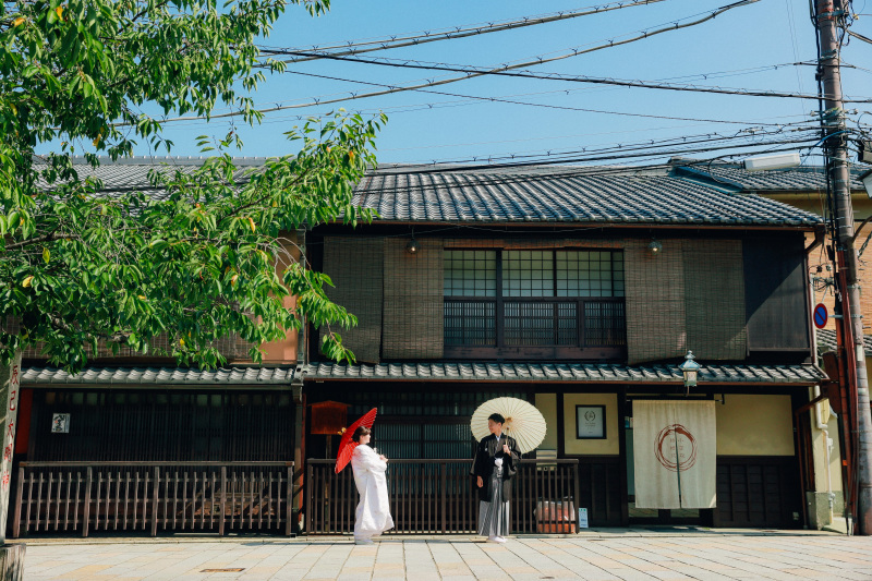 祇園の町並みに溶け込んで・・・