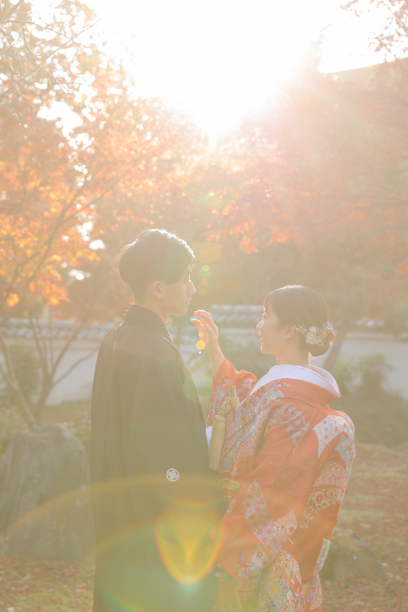 光が差し込んで