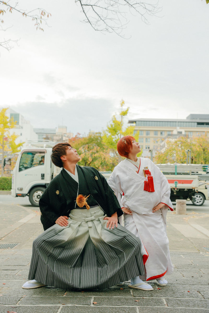 なんのポーズでしょう？