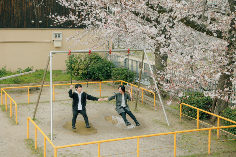 最初はブランコにて撮影