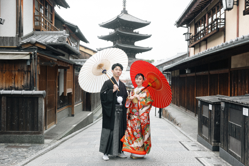 冬の八坂の塔ロケでフォトウェディング