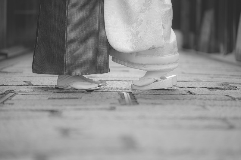 シックなモノクロで