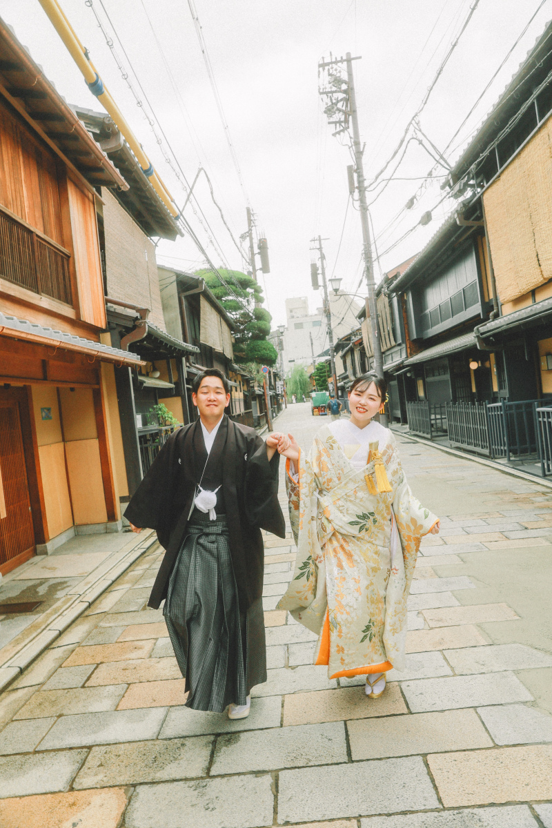 最後は手を繋いで仲良くスキップしながら！