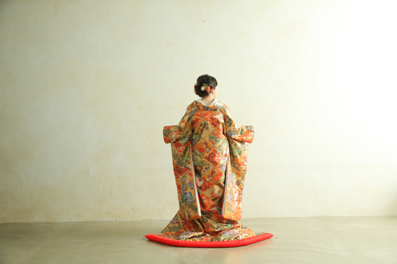 シンプルだからこそ、華やかな打掛を