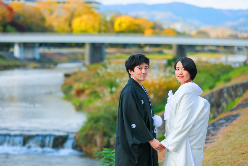 鴨川の流れと紅葉と。