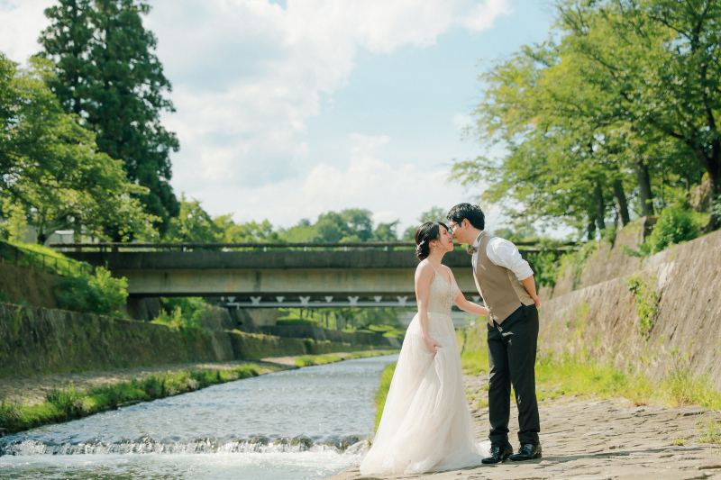 川の近くに移動して