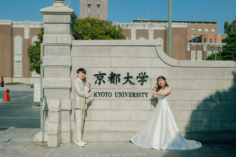 洋装に着替えて