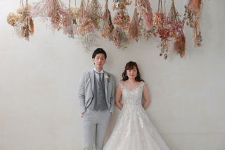 おしゃれな洋装スタジオで前撮り撮影♪