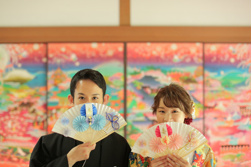 SNSで人気!極彩色の襖絵と♪