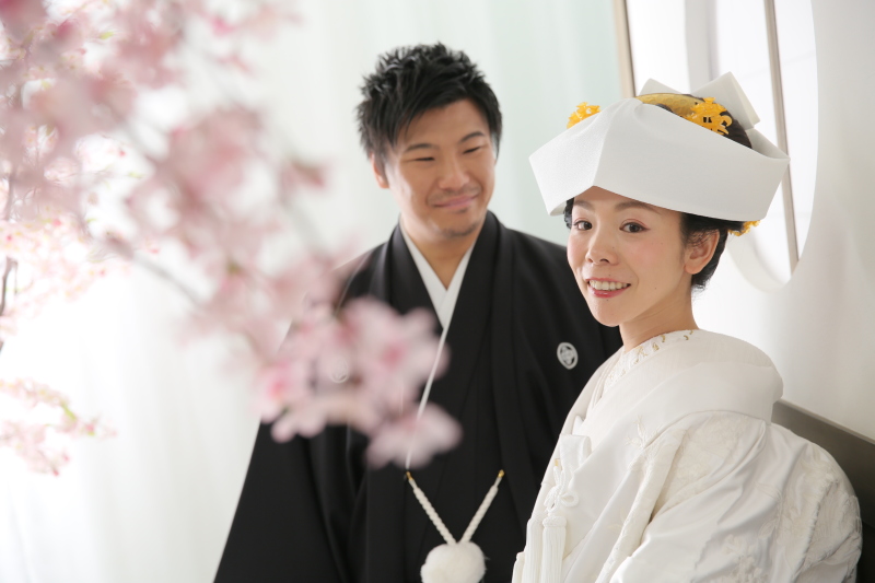 和装屋内庭園スタジオで桜と一緒に。