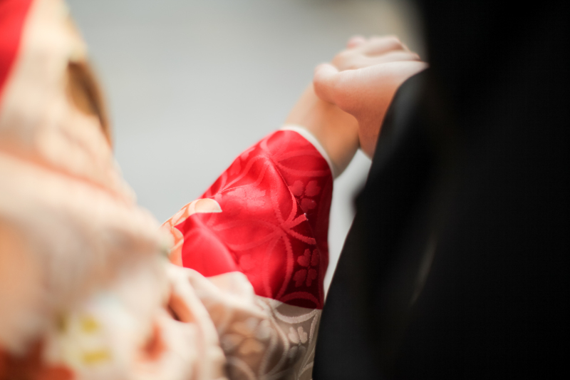 二人の距離感が伝わる一枚