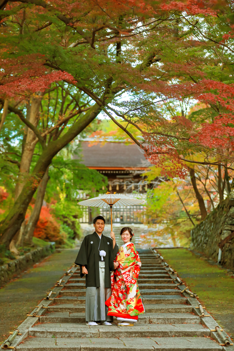 帰り道は傘をさして