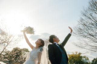 ウェディングドレスでふわっと、和装でかっこよく