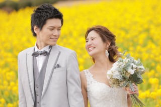 菜の花畑で婚礼写真を♫