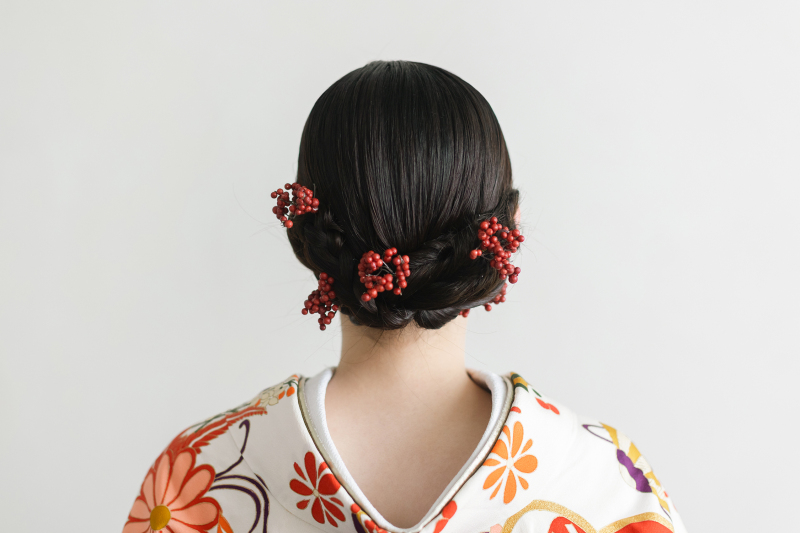 着物が華やかな分ヘアメイクはシンプルに