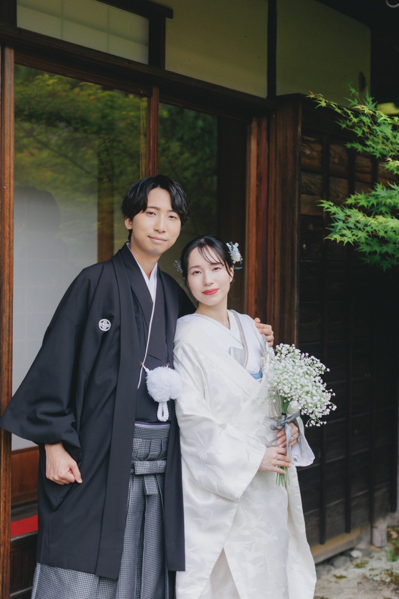 仲良く肩を寄せ合って