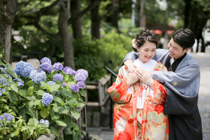 梅雨時、紫陽花も綺麗な祇園です。