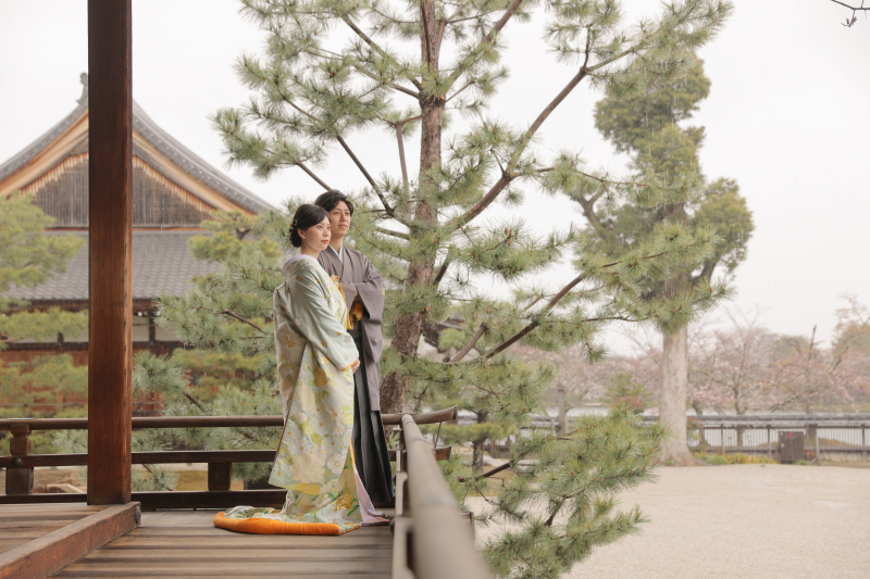 雨の当たらないぎりぎりに立って頂いての１枚