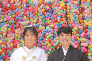 小物を使ってお二人らしく！八坂の塔ロケーション