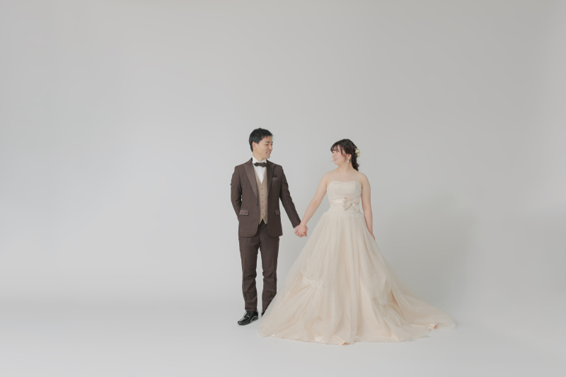 シンプルな背景で