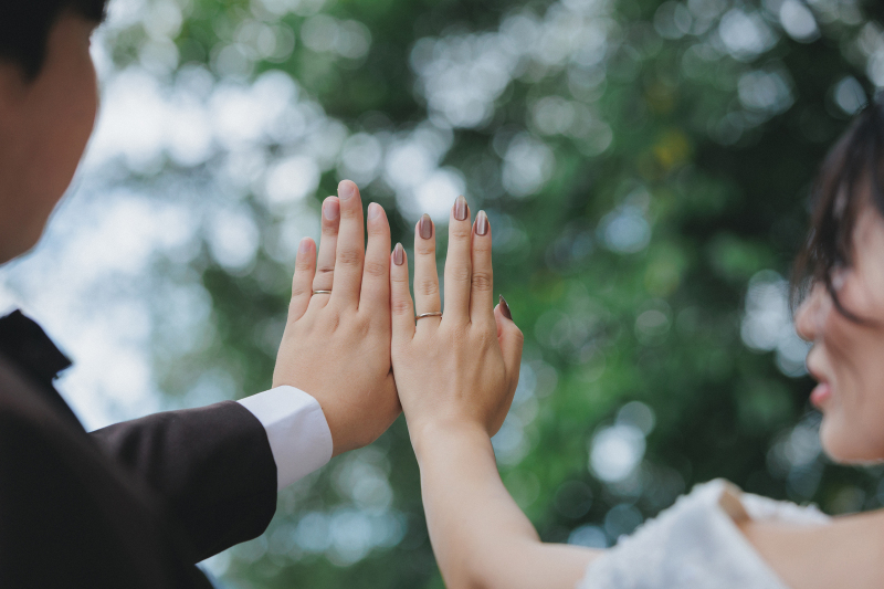 続いて、お外での指輪のアップショット。