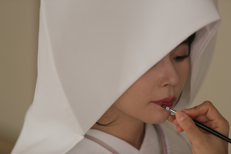 白無垢での屋内庭園撮影