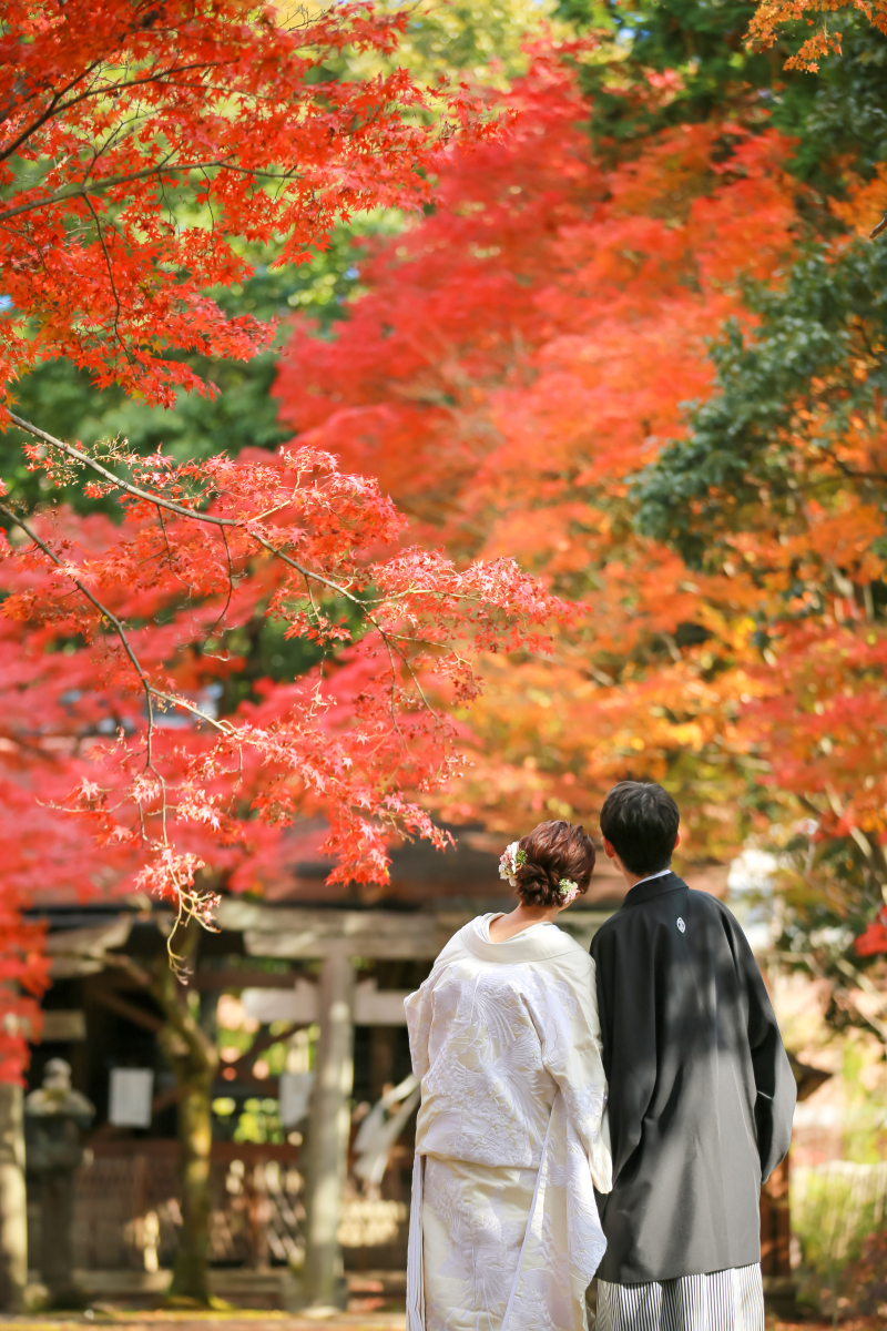 寄り添うお二人。