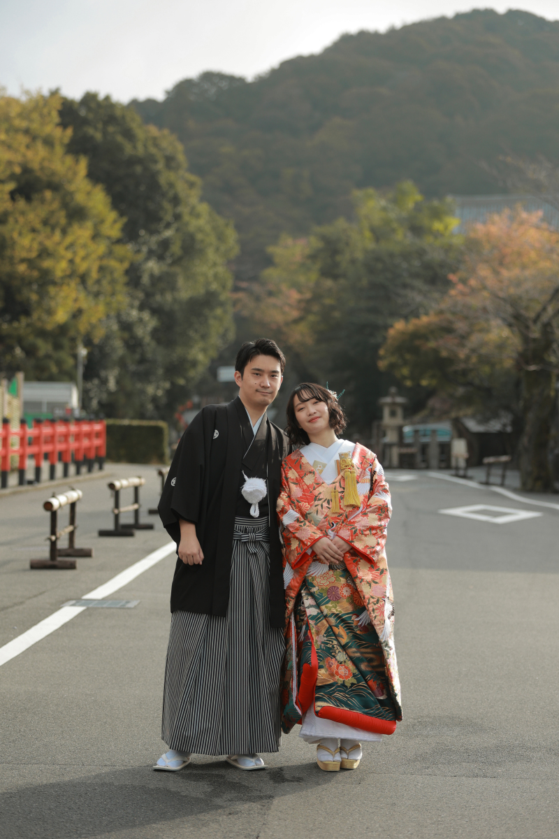 朝日の差し込む中