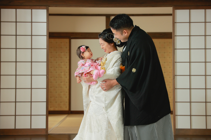 ご家族揃っての和装屋内庭園^^