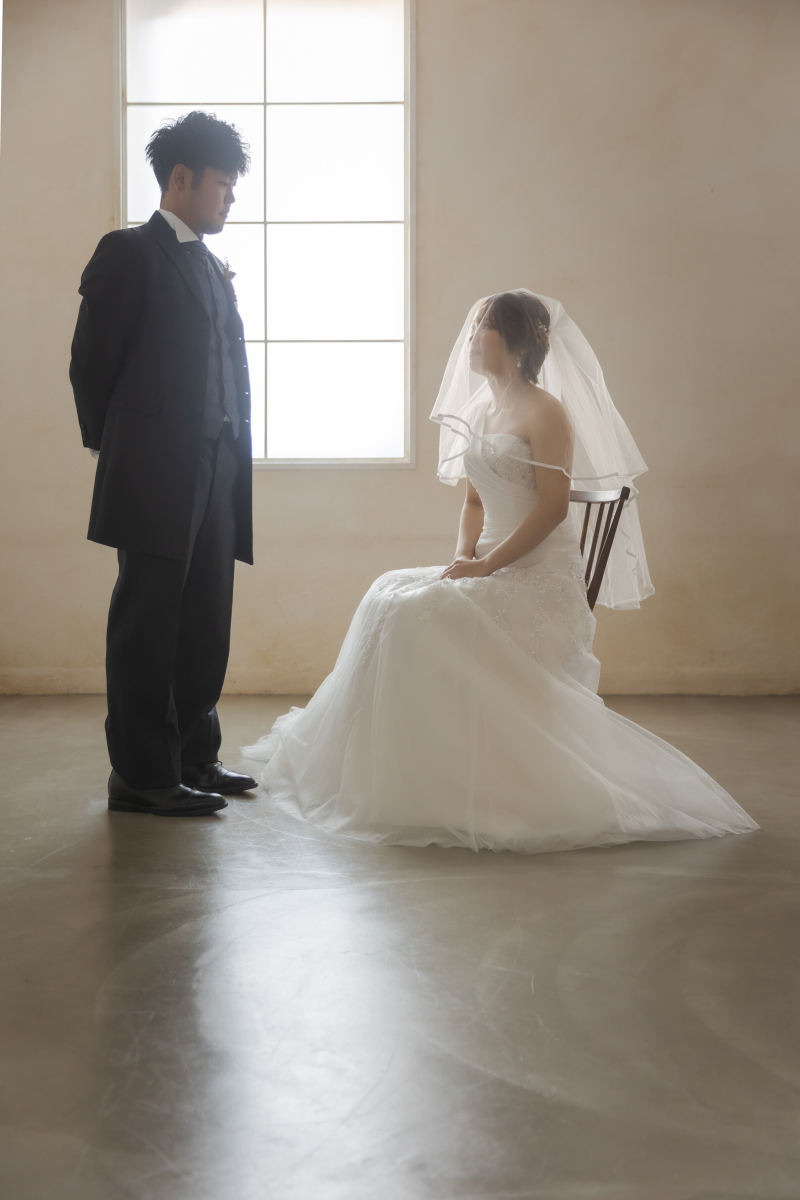 逆光を生かしふんわりした光がお二人を照らします