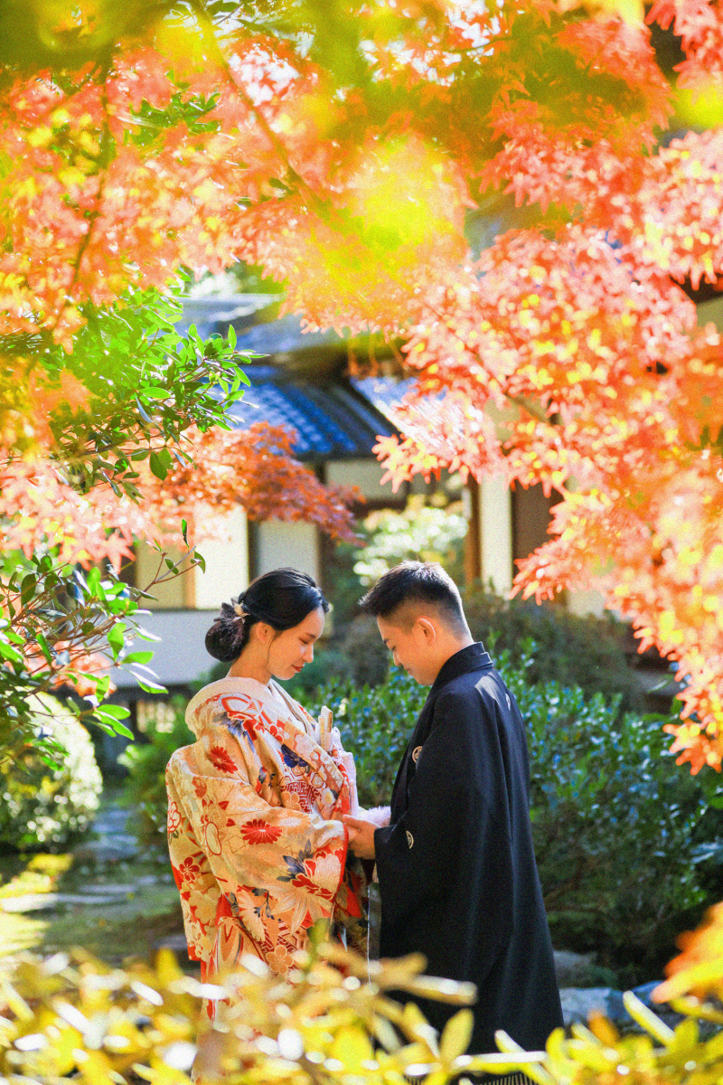 紅葉にかこまれて。