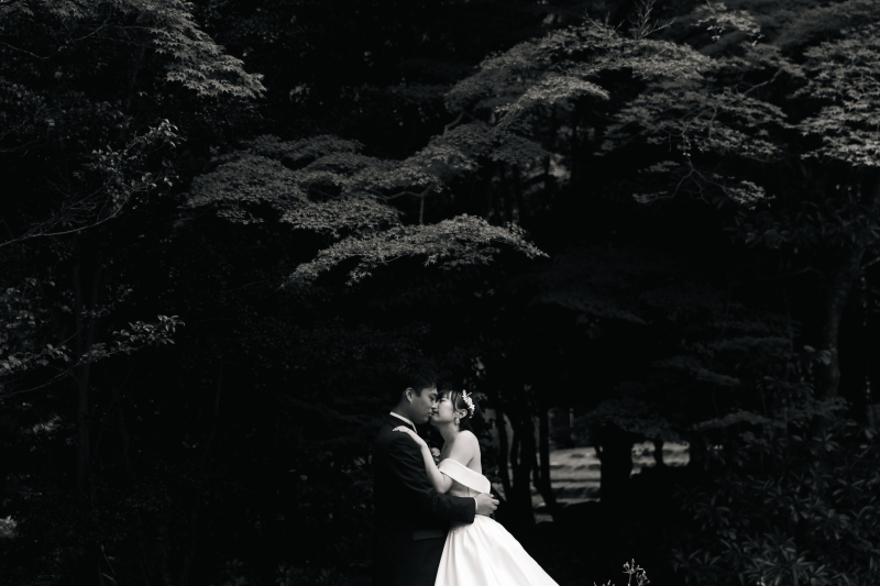 シーンを変えてモノクロ写真