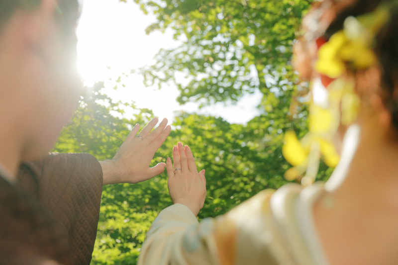 お手元に輝く指輪のカット