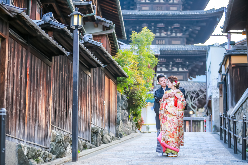 八坂の塔の下で。