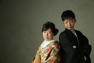 あえてシンプルに、スタジオ撮影