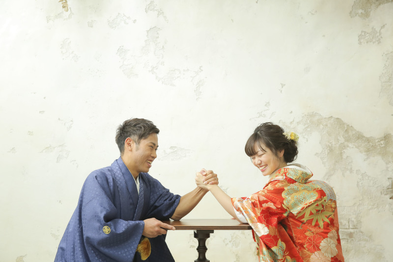 突然の腕相撲！笑