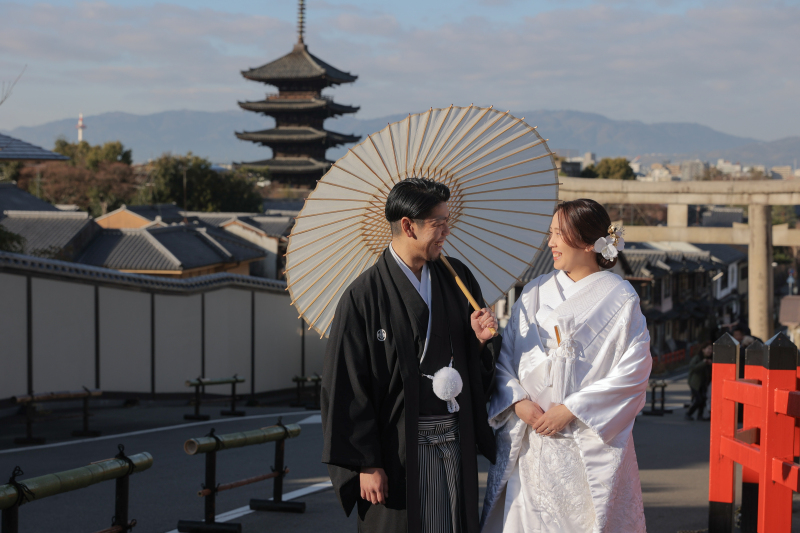 八坂の塔をバックに