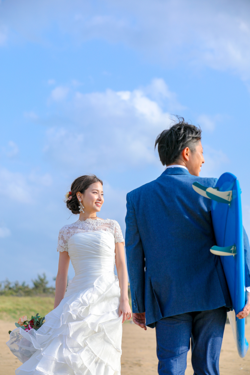 二人の視線の先は…