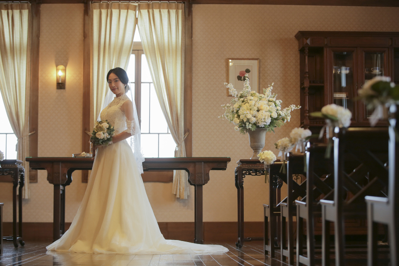 ご新婦様のソロ写真も素敵に。