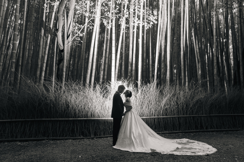 かっこよくモノクロ写真も!