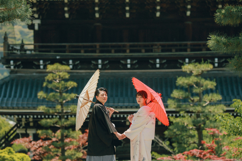 紅白の番傘をさして♪